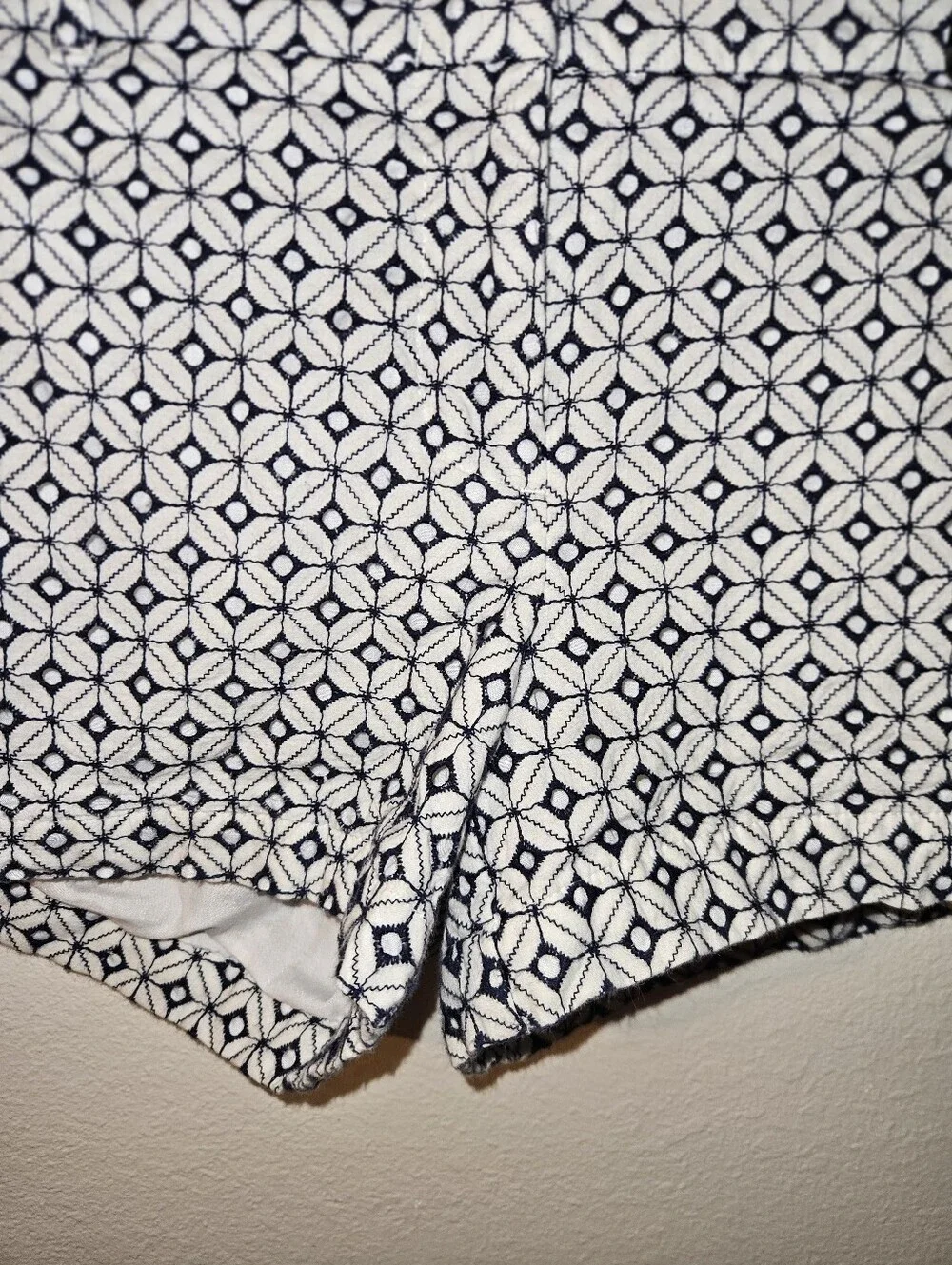 J Crew Womans Shorts Size 6